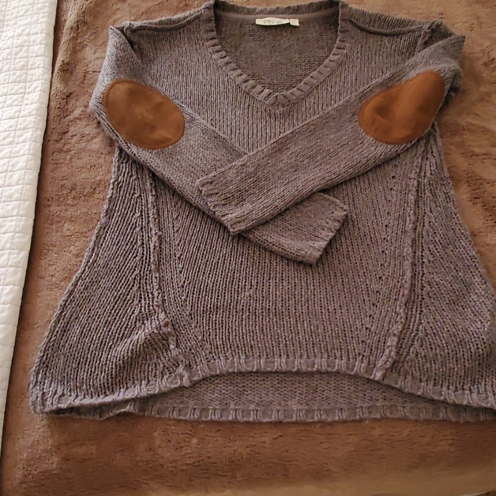 V-neck Sweater